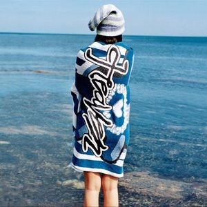 NWT! Heaven by Marc Jacobs beach 🏝️ towel